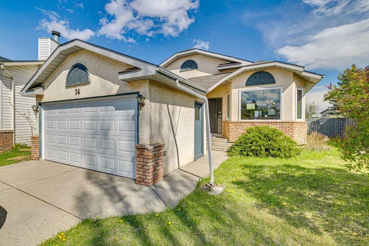 Property Photo: 34 Shawfield Place SW AB T2Y 1Y7