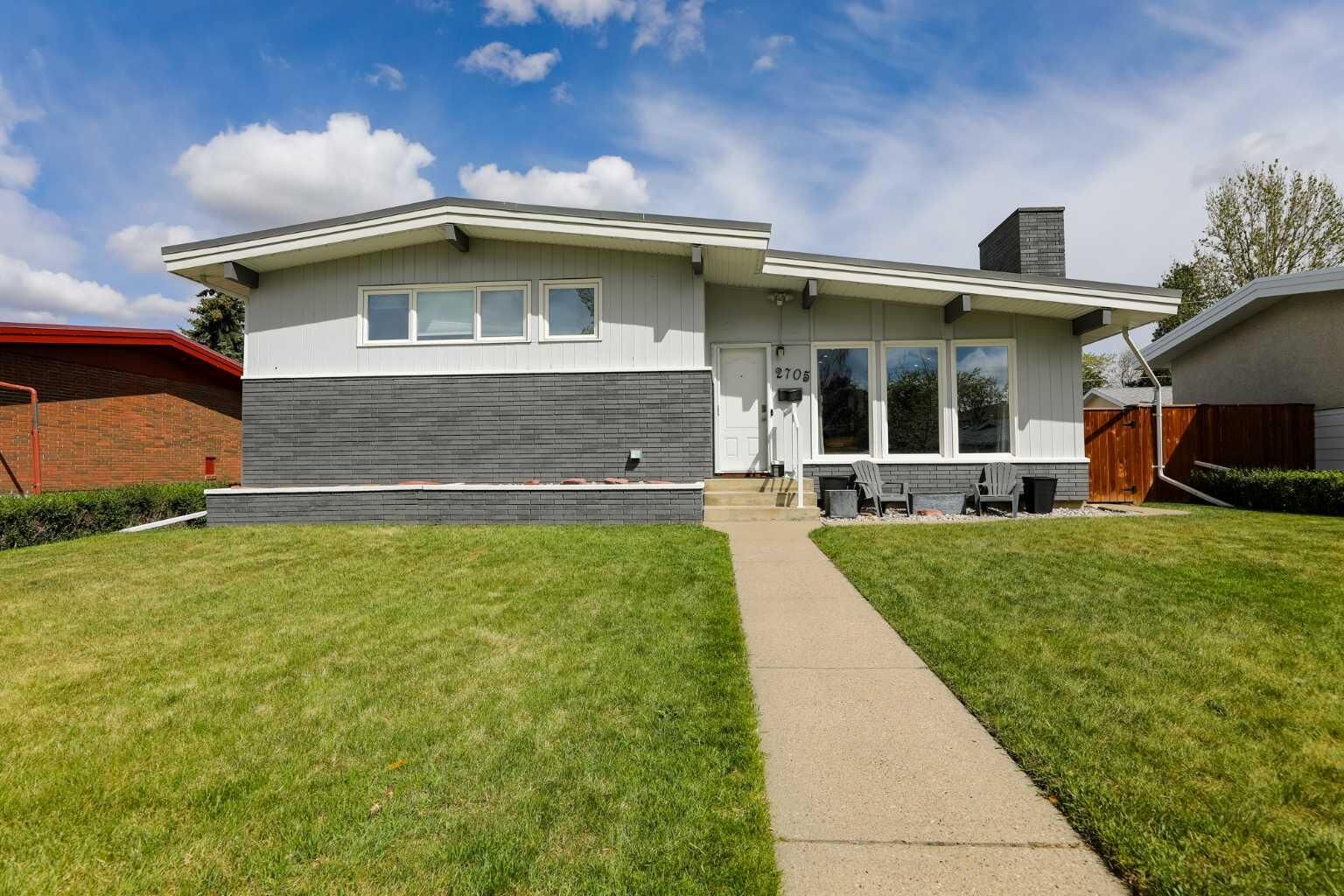 Property Photo:  2705 22 Avenue S  AB T1K 1J8 