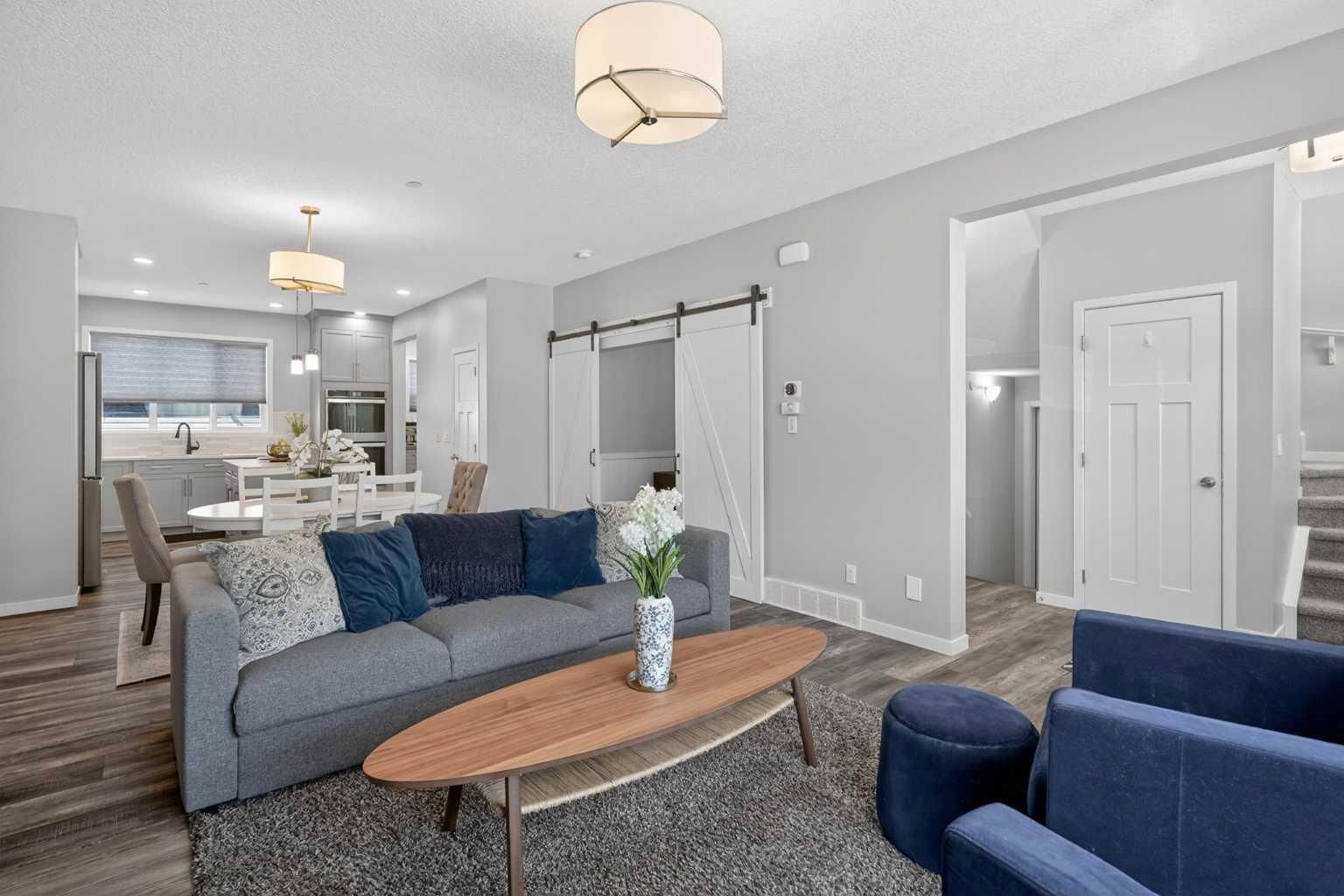 Property Photo:  31 Lucas Boulevard NW  AB T3P 1H8 