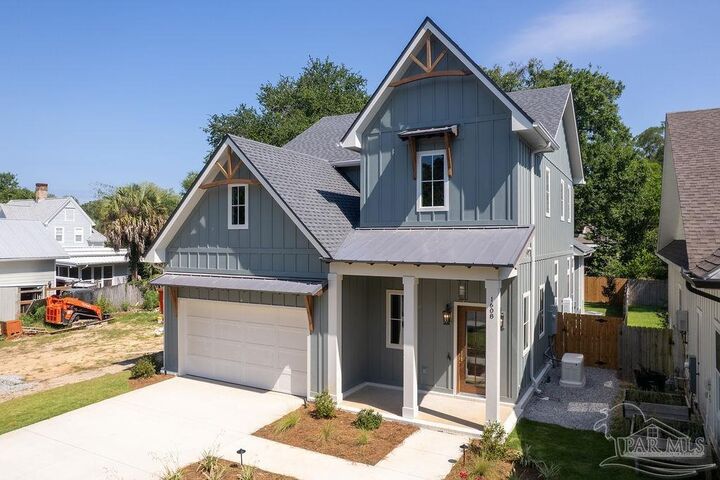 Property Photo:  1608 E Avery St  FL 32503 