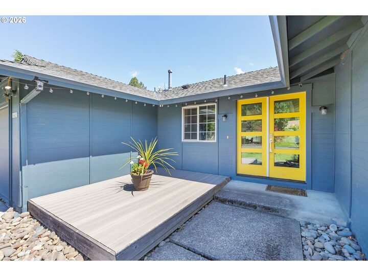 Property Photo:  16425 SE Sterling Cir  OR 97267 