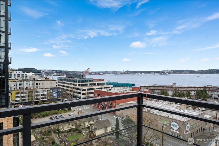 Property Photo: 2607 Western Avenue 403 WA 98121