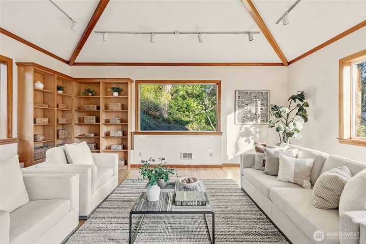 Property Photo:  2209 NE 177th Street  WA 98155 