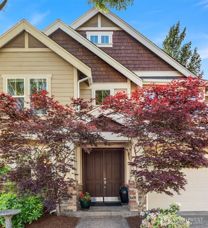 Property Photo:  10337  155th Avenue NE  WA 98052 