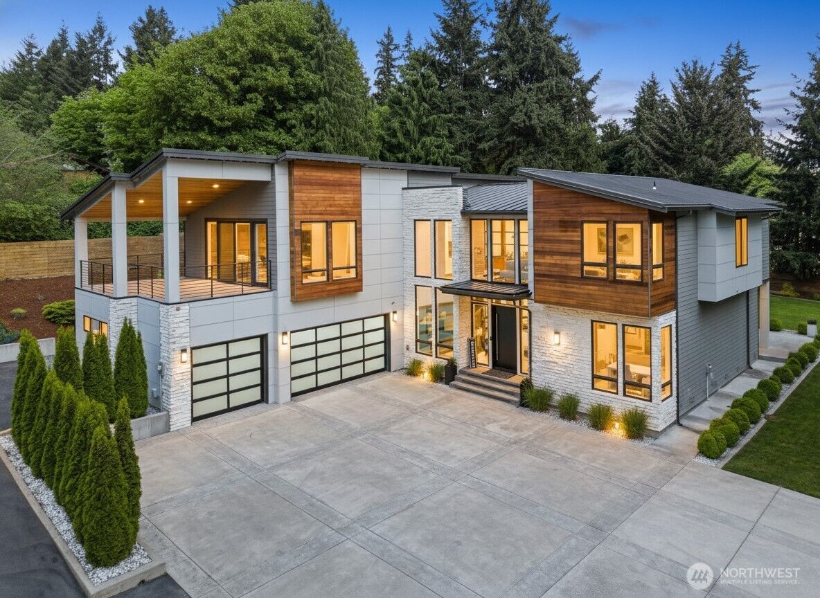 Property Photo:  9824  Fruitland Avenue E  WA 98373 