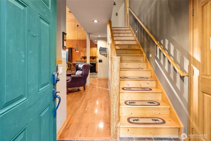 Property Photo:  350  Redwood Lane  WA 98940 