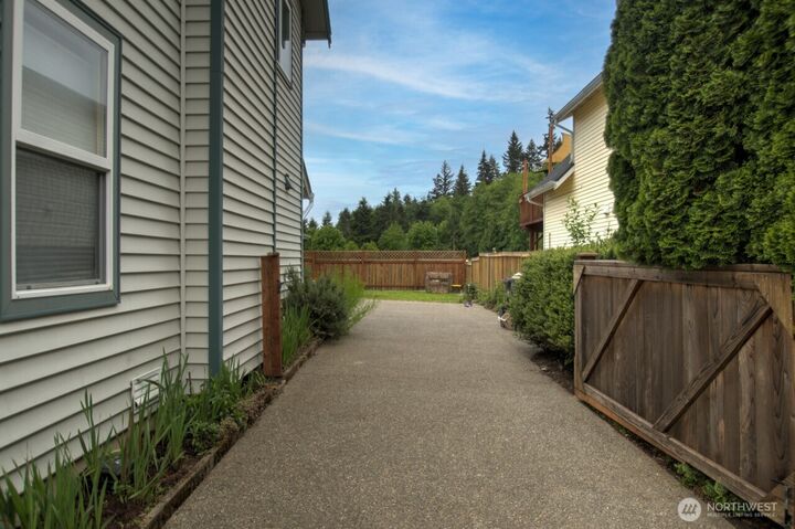 Property Photo:  4136  Ingleside Loop SE  WA 98503 