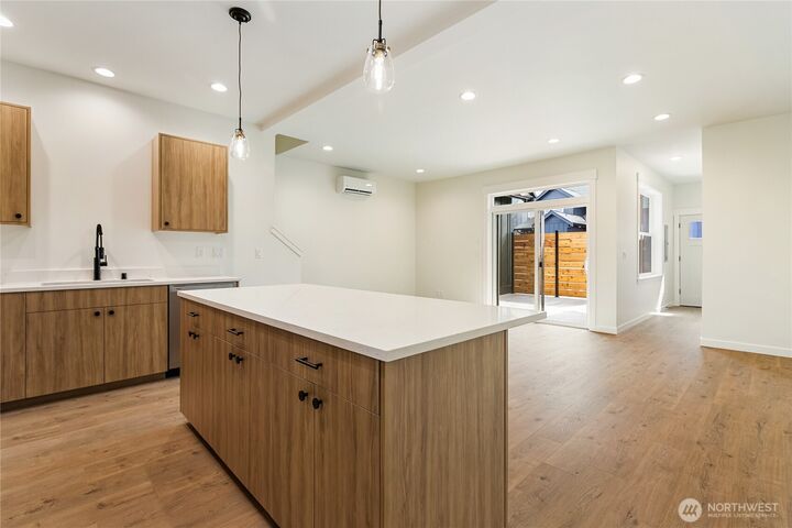 Property Photo:  4237  Melrose Lane  WA 98226 