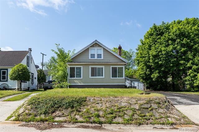 Property Photo:  315 Brain Avenue  MI 48111 