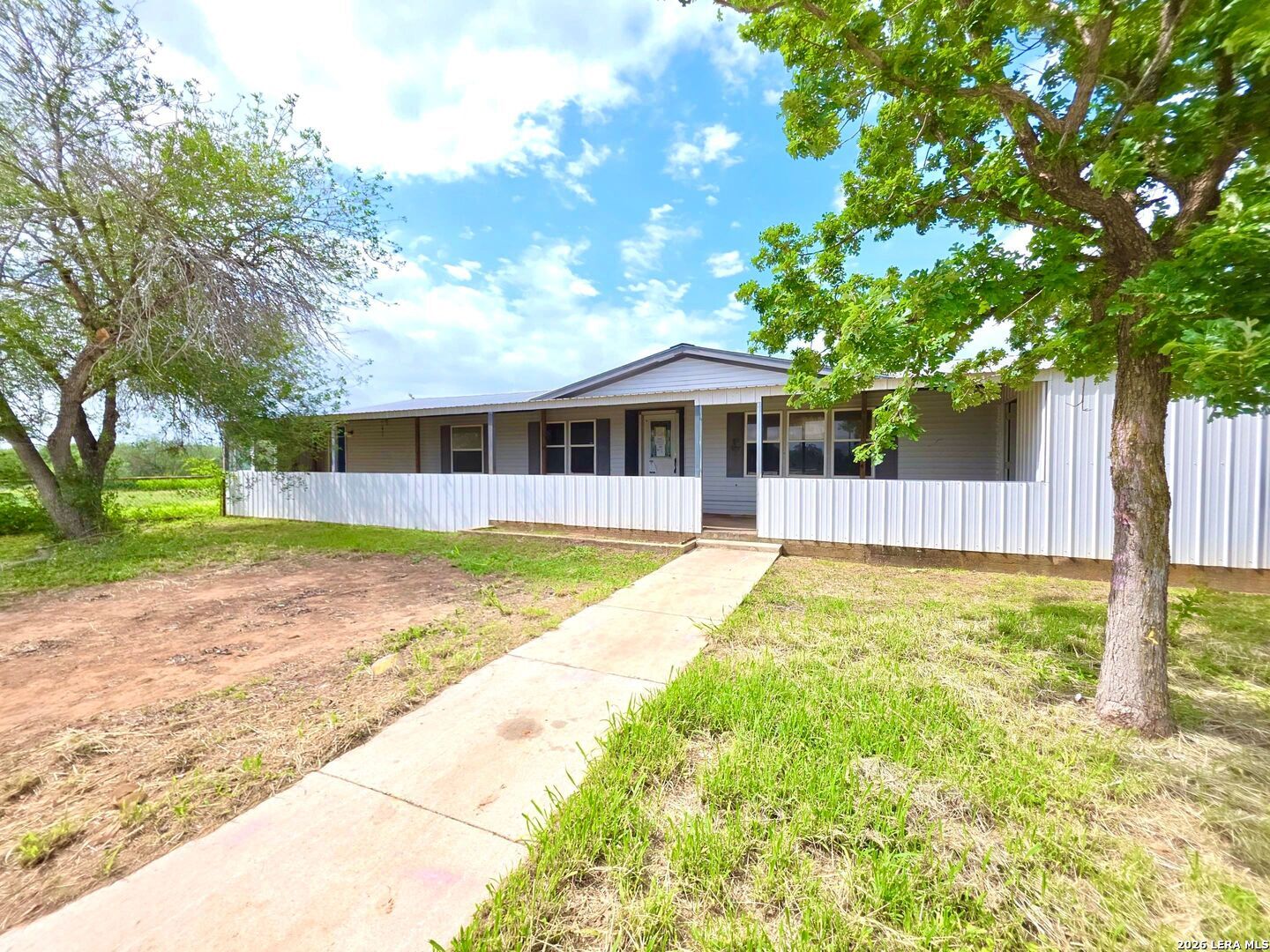 Property Photo:  635 E Ditto Rd  TX 78065 
