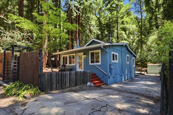 Property Photo: 825 Creek Drive CA 95006