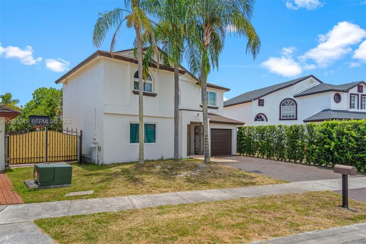 Property Photo:  15530 SW 59th St  FL 33193 