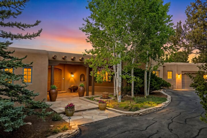 Property Photo:  1050 Sierra Del Norte  NM 87501 