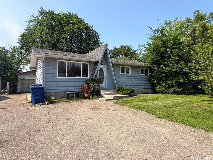 7 Dunfield Crescent — photo 1