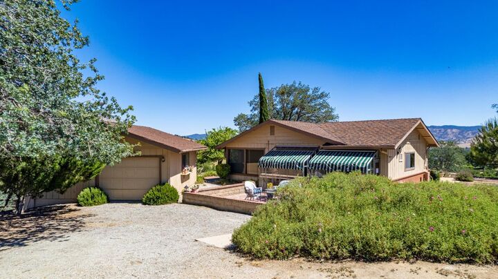 Property Photo:  20476 Old Town Road  CA 93561 