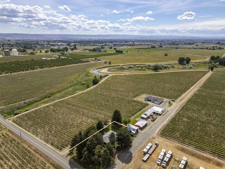Property Photo:  2050 Olmstead Road  WA 98930 