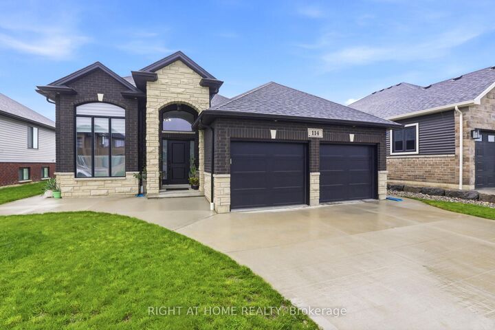 Property Photo: 114 Tuscany Trail ON N7M 0R9