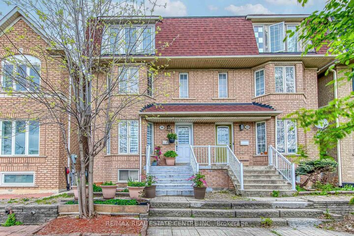 2080 St Clair Avenue W — photo 1