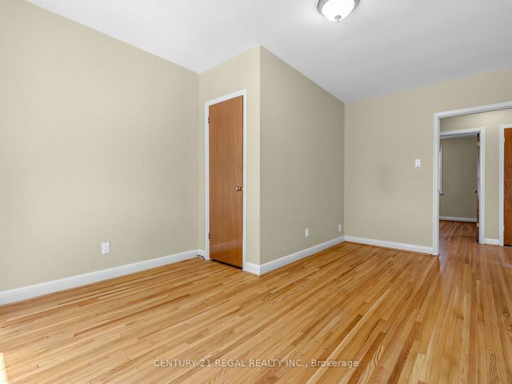 Property Photo:  1062 Glengrove Avenue  ON M6B 2K2 