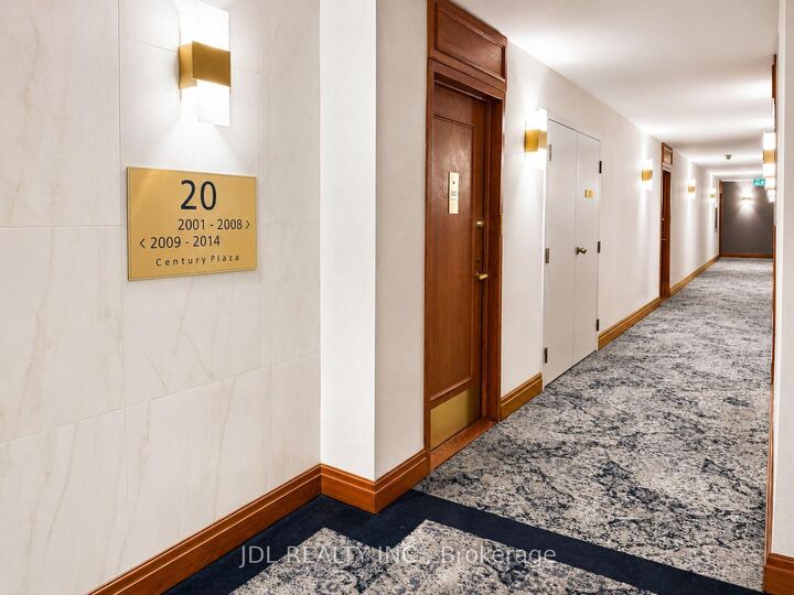 Property Photo: 24 Wellesley Street W 2002 ON M4Y 2X6