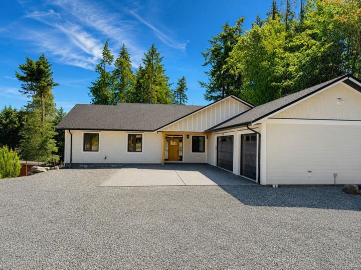 Property Photo: 3325 Telegraph Rd BC V9Z 0G4