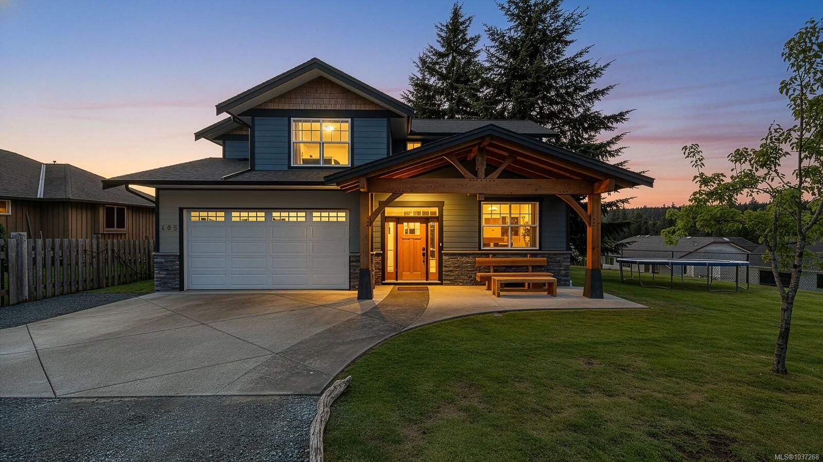 Property Photo:  405 Rockland Rd  BC V9W 1N7 