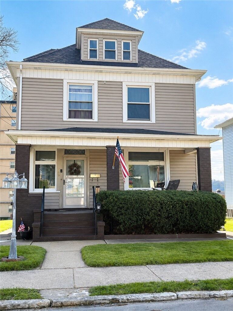 Property Photo:  908 4th Avenue  PA 15027 