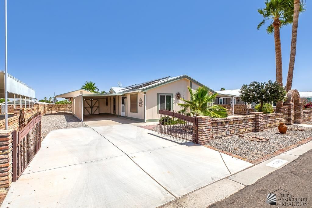 Property Photo: 11382 E 39 Ln AZ 85367