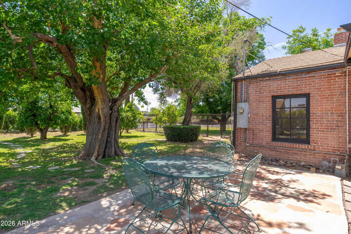 Property Photo:  304 W Campbell Avenue  AZ 85013 