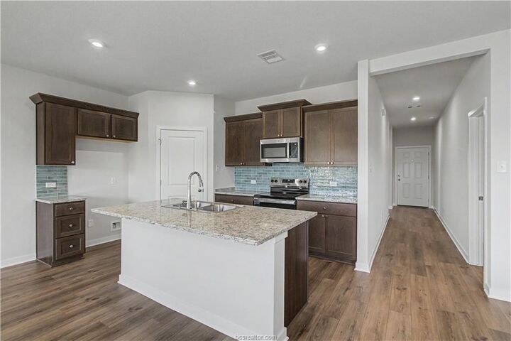 Property Photo:  5528 Harriet Street  TX 77807 