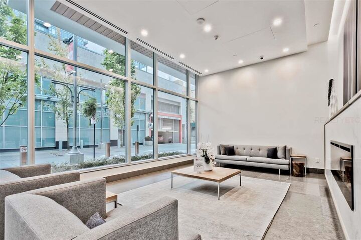 Property Photo:  4670 Assembly Way 3809  BC V5H 0H3 