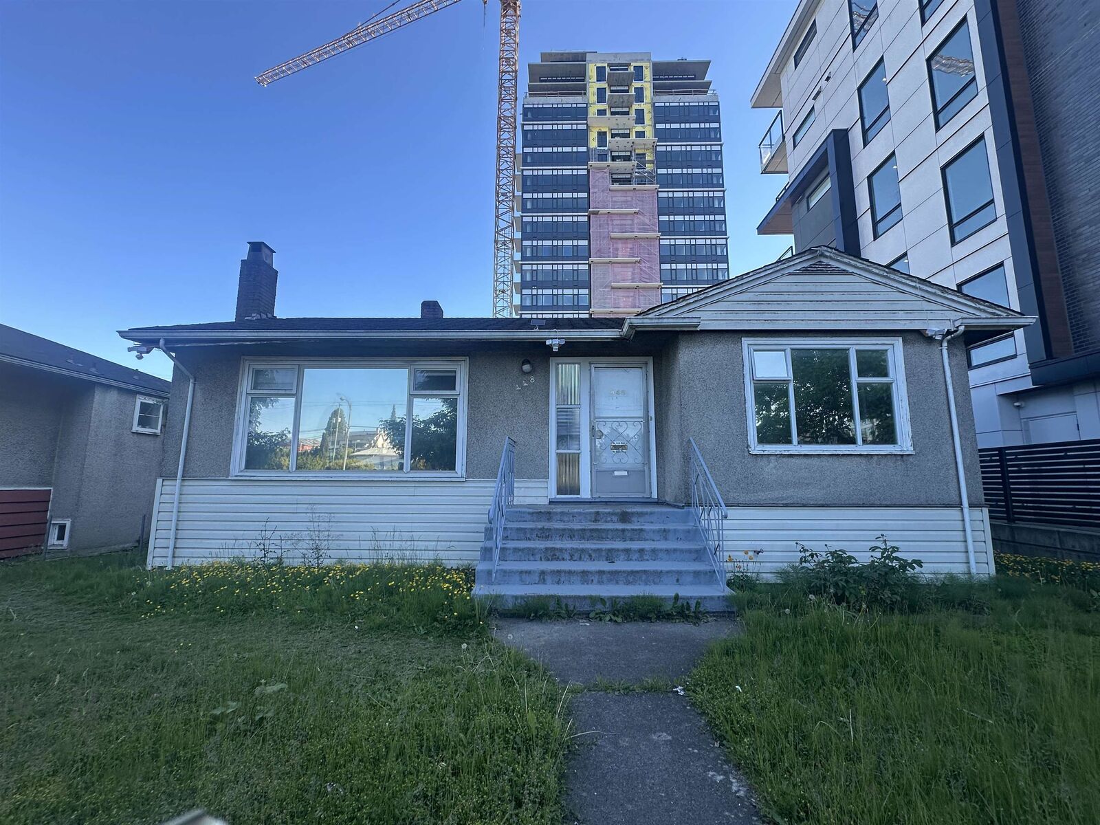 Property Photo: 448 W 41st Avenue BC V5Y 2S7