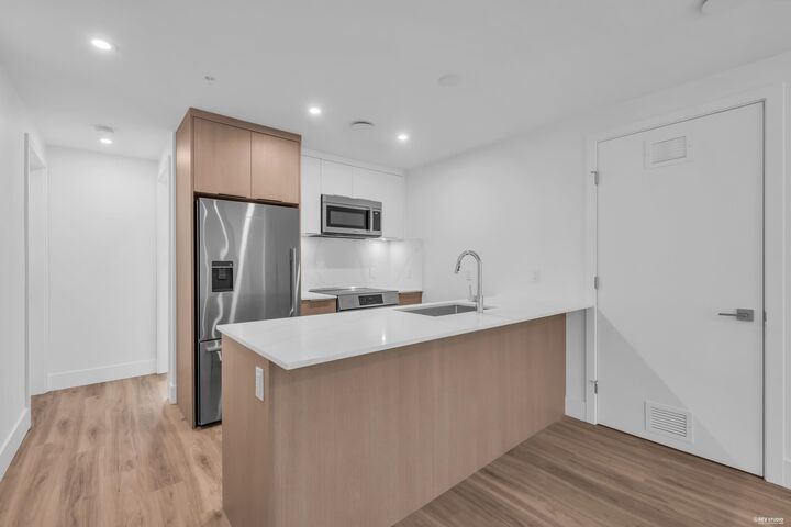 Property Photo: 2250 E 1st Avenue 104 BC V5N 0K2