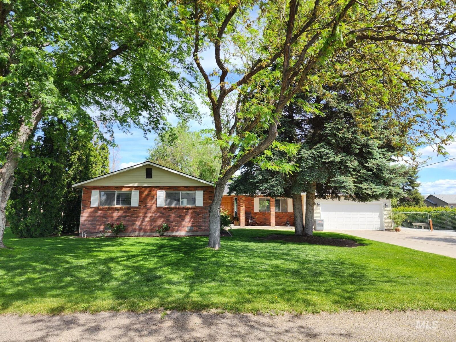 Property Photo: 100 NW Carrie Circle ID 83647