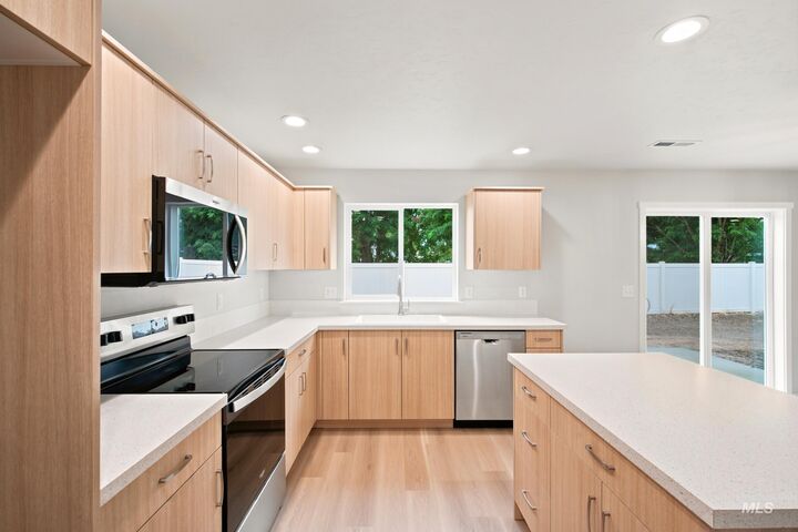 Property Photo:  503 W Novak Dr  ID 83617 