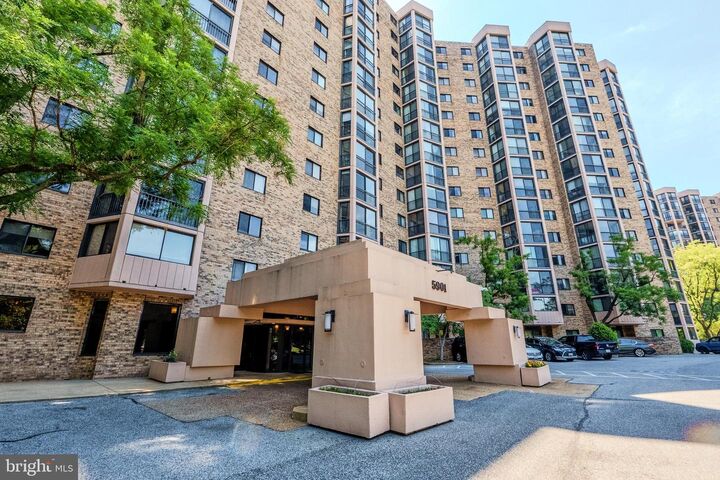 Property Photo: 5901 Mount Eagle Drive 510 VA 22303