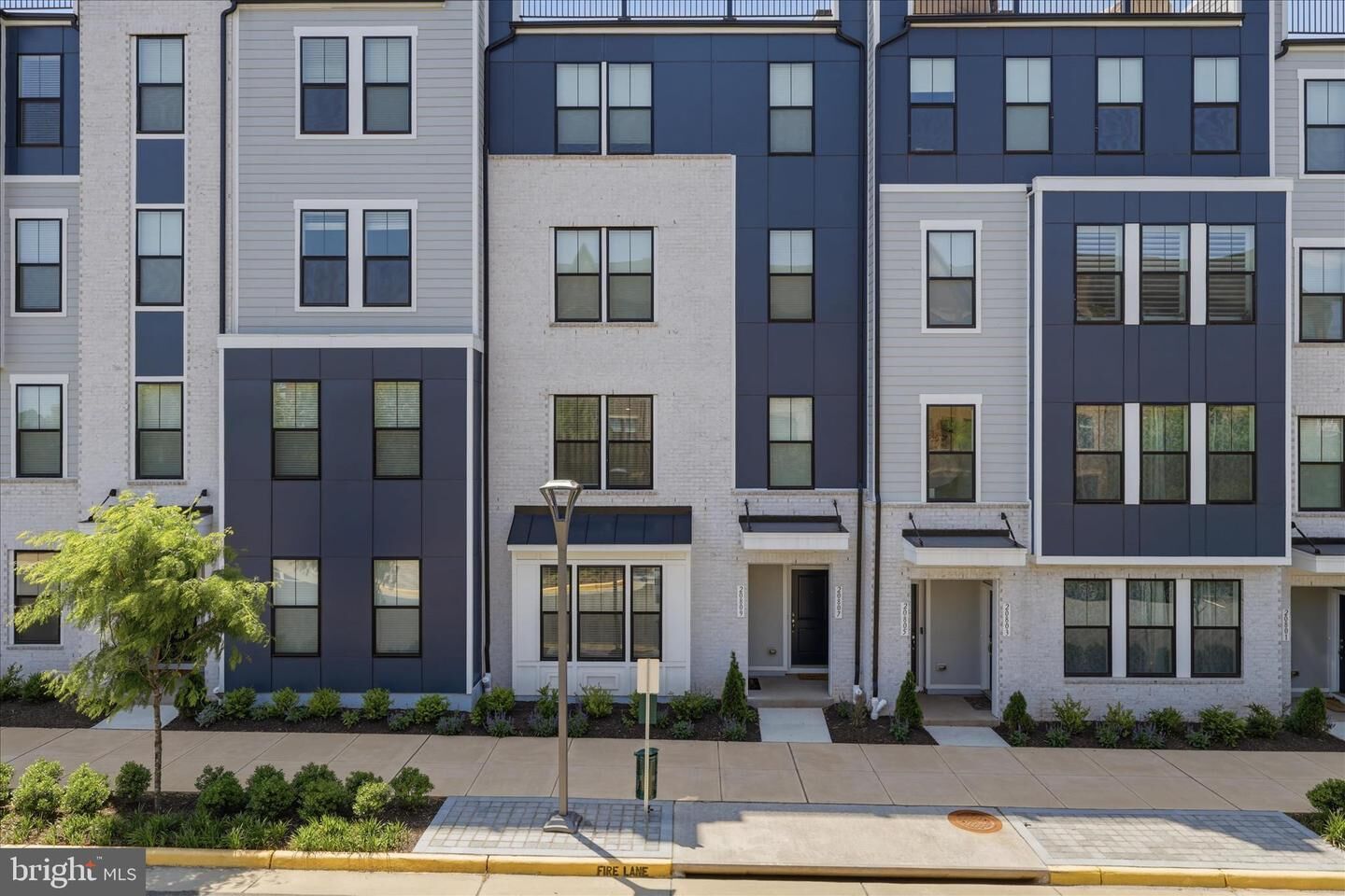 Property Photo: 20809 Wood Quay Drive VA 20166
