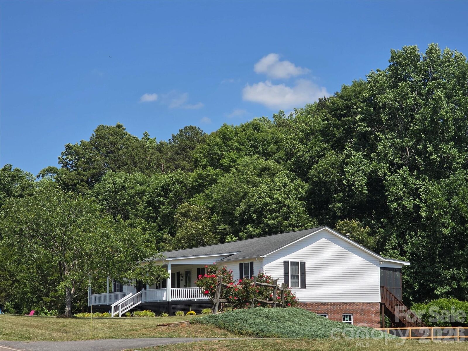 Property Photo:  320 Huffstetler Lake Road  NC 28034 