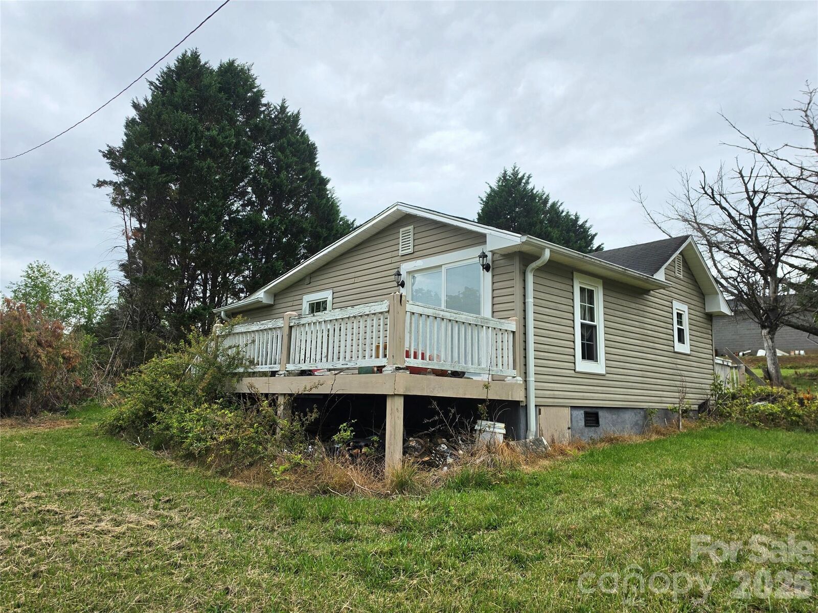 Property Photo: 2121 Quartz Lane NC 28638
