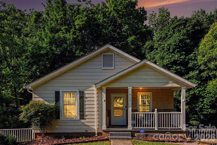 Property Photo:  611 E 4th Avenue  NC 28054 