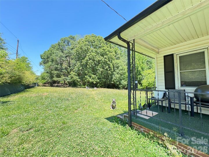 Property Photo:  704 Morningside Drive  NC 28120 