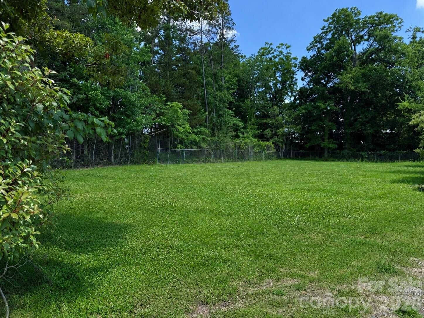 Property Photo: 421 Dawn Circle NC 28213