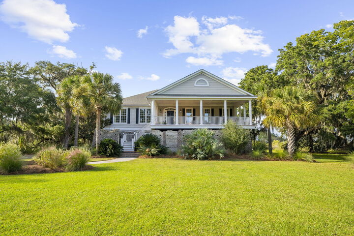 Property Photo: 2411 Kemway Road SC 29455
