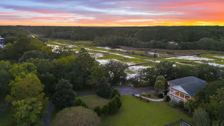 Property Photo:  2411 Kemway Road  SC 29455 