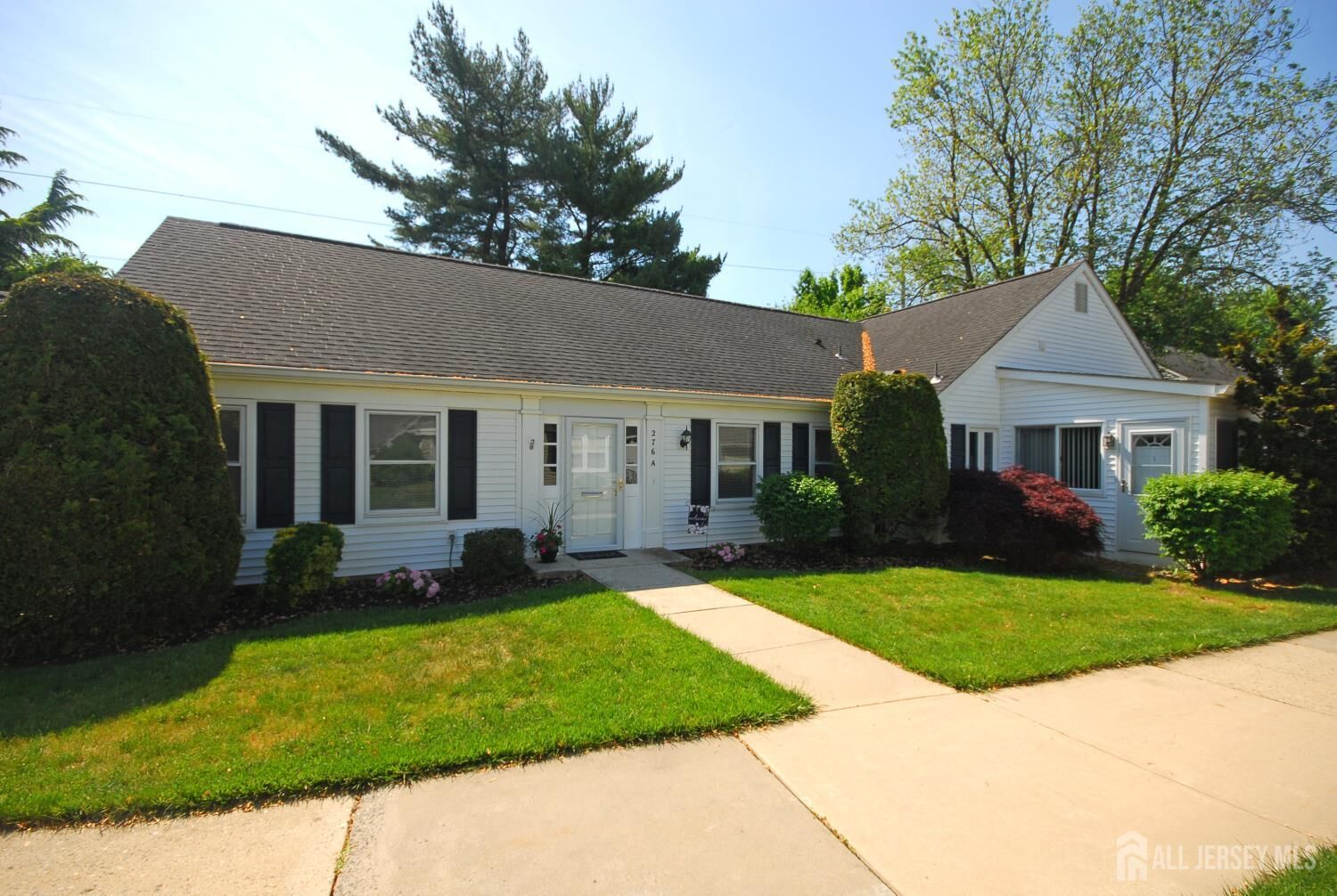 Property Photo:  276 Milford Lane  NJ 08831 