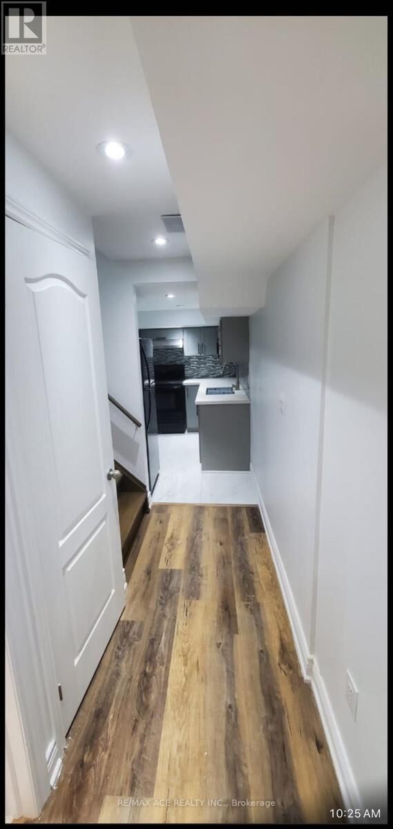 Property Photo:  48 Lloydminster Avenue Bsmt  ON L1Z 0N8 