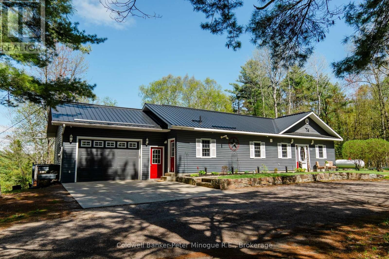 Property Photo: 135 Pebble Beach Drive ON P0H 1H0