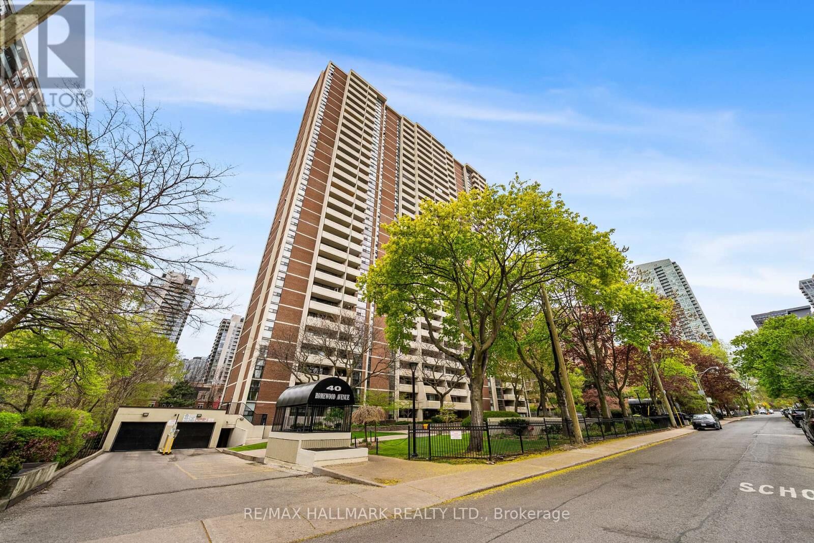 Property Photo:  40 Homewood Avenue 3112  ON M4Y 2K2 