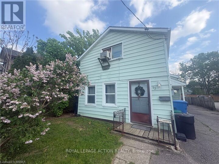 Property Photo:  13 Sheridan Street  ON N3T 2P7 