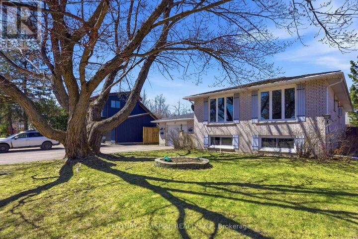 Property Photo:  93 Frontenac Crescent  ON K0J 1P0 